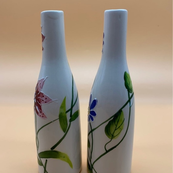 2 Hand painted bud vases with colorful flowers  7" - Picture 6 of 11